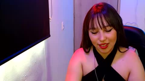 Snapshot of skarlet_adams chatting on May 13, 6:27 pm Alice online show from May 13, 6:27 pm