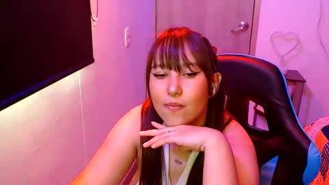 Snapshot of skarlet_adams chatting on May 16, 7:23 pm Alice online show from May 16, 7:23 pm