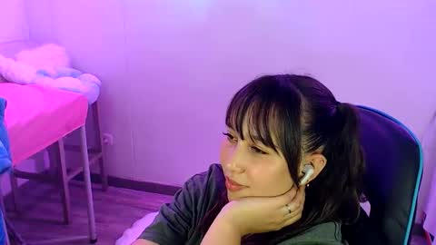 Snapshot of skarlet_adams chatting on June 11, 2:11 am Alice online show from June 11, 2:11 am