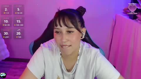 Snapshot of skarlet_adams chatting on June 26, 11:31 pm Alice online show from June 26, 11:31 pm