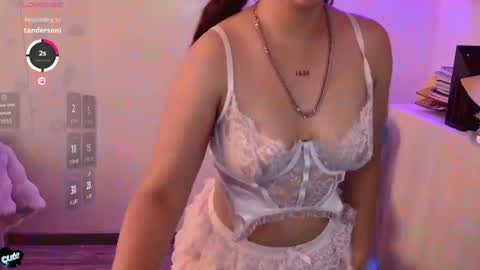 Snapshot of skarlet_adams chatting on July 15, 8:03 pm Alice online show from July 15, 8:03 pm