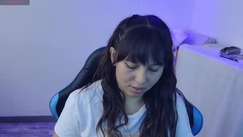 Snapshot of skarlet_adams chatting on August 4, 8:44 pm Alice online show from August 4, 8:44 pm