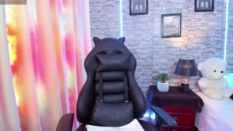 Skarleth online show from May 2, 7:41 pm