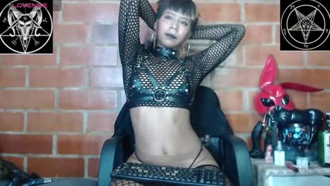 Snapshot of skarleth_miaw chatting on January 28, 10:56 pm Punkat 3 online show from January 28, 10:56 pm