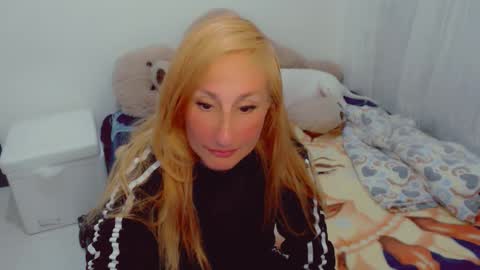 Arlett online show from December 13, 10:59 pm