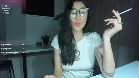 Snapshot of skarlettforeve chatting on May 10, 10:26 pm skarlett online show from May 10, 10:26 pm