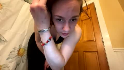 Snapshot of skaterbate222 chatting on March 15, 7:20 pm skaterbate222 online show from March 15, 7:20 pm