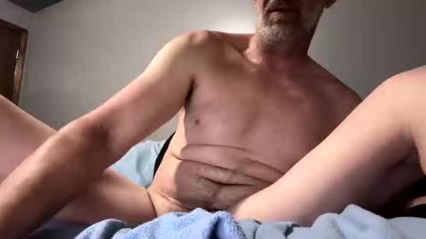 Snapshot of skeeter4fun73 chatting on May 23, 5:17 pm skeeter4fun73 online show from May 23, 5:17 pm