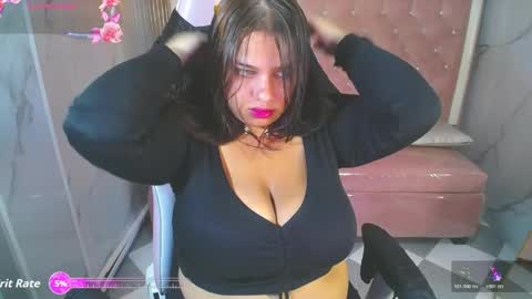 Snapshot of skeler_lovd_b chatting on May 20, 12:33 pm Skarlet online show from May 20, 12:33 pm