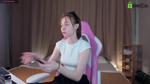 Emily online show from December 19, 1:01 am