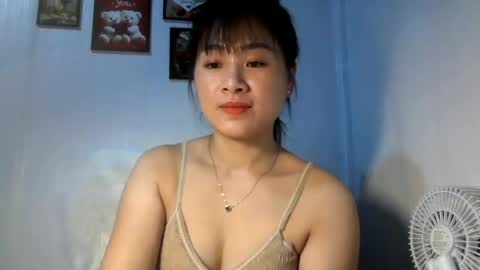 Snapshot of skie1111 chatting on June 13, 9:29 am Shie online show from June 13, 9:29 am