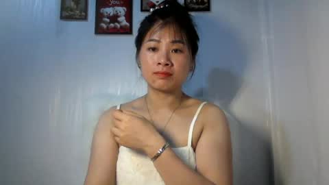 Snapshot of skie1111 chatting on June 16, 12:35 am Shie online show from June 16, 12:35 am