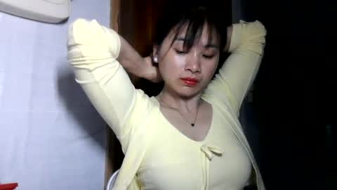 Snapshot of skie1111 chatting on August 10, 12:47 am Shie online show from August 10, 12:47 am