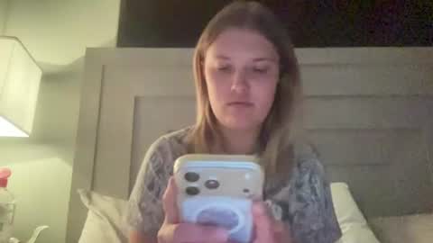 Snapshot of skiimaskabby chatting on June 16, 4:15 am skiimaskabby online show from June 16, 4:15 am