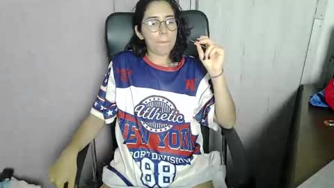 Snapshot of skinny333x chatting on July 29, 3:04 am skinny333x online show from July 29, 3:04 am