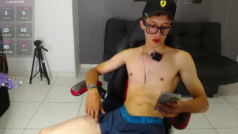 Snapshot of skinny_bigcock20 chatting on July 16, 11:33 pm skinny_bigcock20 online show from July 16, 11:33 pm
