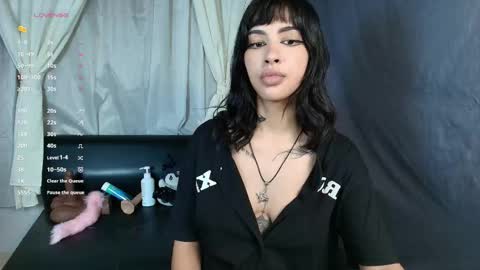 Emily Rojas online show from May 5, 8:39 pm