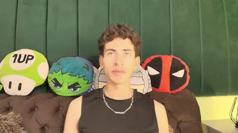 skinny jean  online show from February 20, 8:31 pm