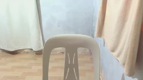 Snapshot of skinny_joy chatting on February 22, 1:55 am Joy online show from February 22, 1:55 am