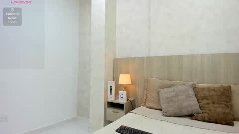 lilly online show from November 29, 7:28 pm