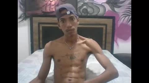Snapshot of skinny_long_cock chatting on June 9, 2:01 am Albert online show from June 9, 2:01 am