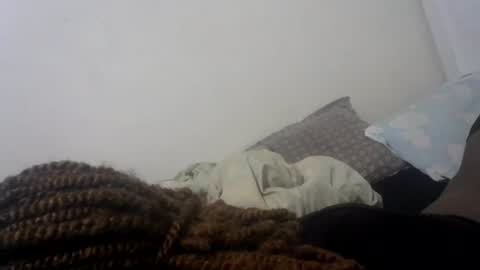 Snapshot of skinny_petite18 chatting on July 12, 9:44 am Munah online show from July 12, 9:44 am
