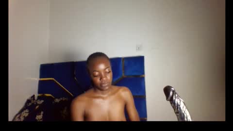 skinnyasssexyboobs online show from December 21, 7:32 pm