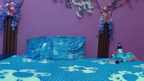 Snapshot of skinnybarbie022 chatting on September 26, 1:09 am barbi online show from September 26, 1:09 am