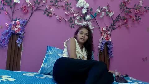 Snapshot of skinnybarbie022 chatting on October 20, 1:17 am barbi online show from October 20, 1:17 am