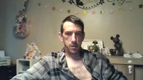 Snapshot of skinnybigcock2 chatting on May 3, 4:29 am SkinnyBigCock2 online show from May 3, 4:29 am
