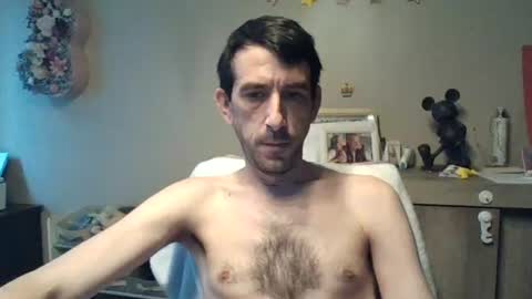 Snapshot of skinnybigcock2 chatting on June 14, 4:36 am SkinnyBigCock2 online show from June 14, 4:36 am