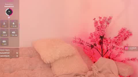 Snapshot of skinnydoll_1 chatting on October 17, 8:11 pm Mila online show from October 17, 8:11 pm