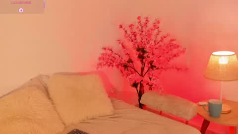 Mila online show from April 30, 11:09 pm