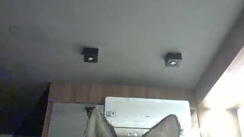skinnykittencam online show from November 15, 5:27 am