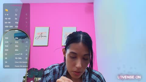 Snapshot of skinnyneighbour_ chatting on December 12, 8:57 am Karla online show from December 12, 8:57 am