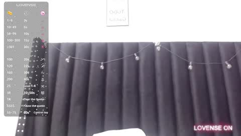 Snapshot of skinnyneighbour_ chatting on December 24, 6:44 am Karla online show from December 24, 6:44 am