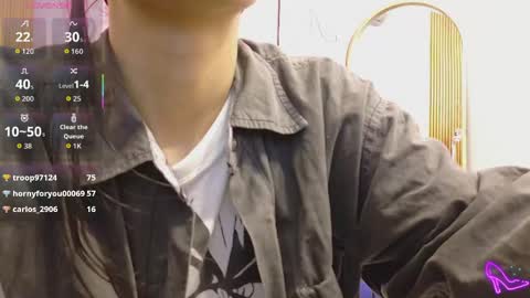 Snapshot of skinnyneighbour_ chatting on May 13, 2:53 am Karla online show from May 13, 2:53 am