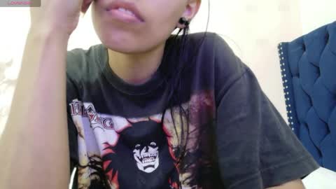 Snapshot of skinnyneighbour_ chatting on June 4, 3:01 am Karla online show from June 4, 3:01 am