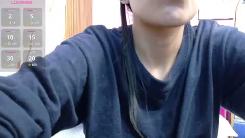 Snapshot of skinnyneighbour_ chatting on July 7, 2:58 am Karla online show from July 7, 2:58 am