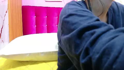 Snapshot of skinnyneighbour_ chatting on July 10, 3:00 am Karla online show from July 10, 3:00 am