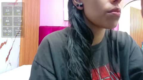 Snapshot of skinnyneighbour_ chatting on July 31, 3:06 am Karla online show from July 31, 3:06 am