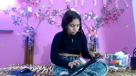 Snapshot of skinnysofia18 chatting on May 5, 3:31 pm sofia online show from May 5, 3:31 pm