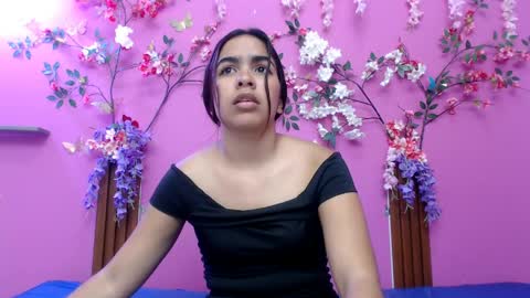 Snapshot of skinnysofia18 chatting on May 30, 2:14 pm sofia online show from May 30, 2:14 pm