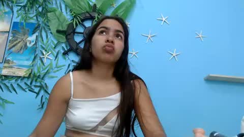 Snapshot of skinnysofia18 chatting on July 22, 2:09 pm sofia online show from July 22, 2:09 pm