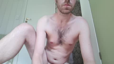 Snapshot of skinnytomdickinson chatting on June 25, 2:21 pm skinnytomdickinson online show from June 25, 2:21 pm