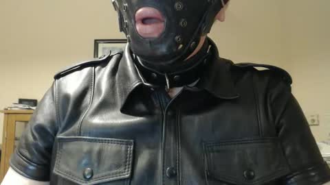 Snapshot of sklave_ol chatting on December 14, 7:47 am sklave_ol online show from December 14, 7:47 am