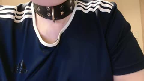 Snapshot of sklave_ol chatting on March 15, 7:47 am sklave_ol online show from March 15, 7:47 am