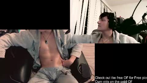 Snapshot of skrogdog chatting on June 14, 2:24 am skrogdog online show from June 14, 2:24 am