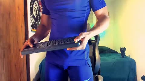 Liam Vokov online show from January 24, 11:15 am