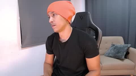 Liam Vokov online show from February 15, 11:34 pm